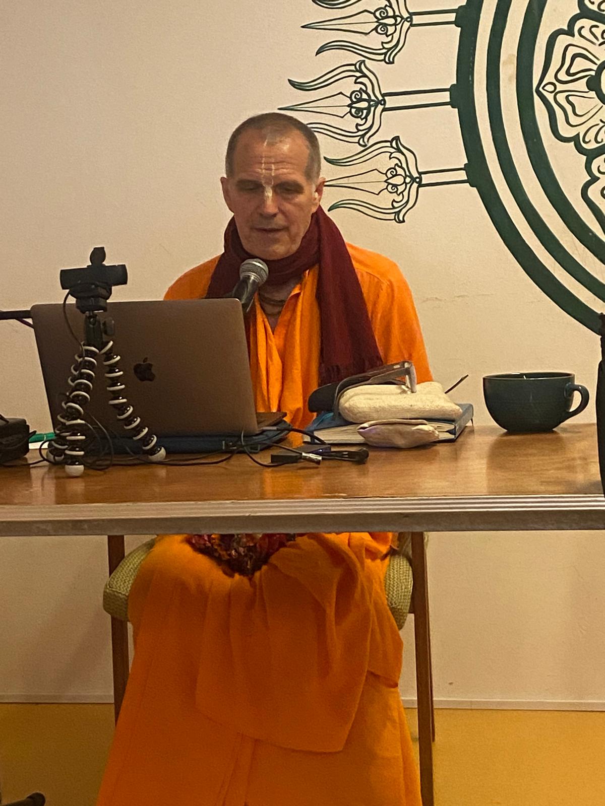 With HH Sachinandana Swami